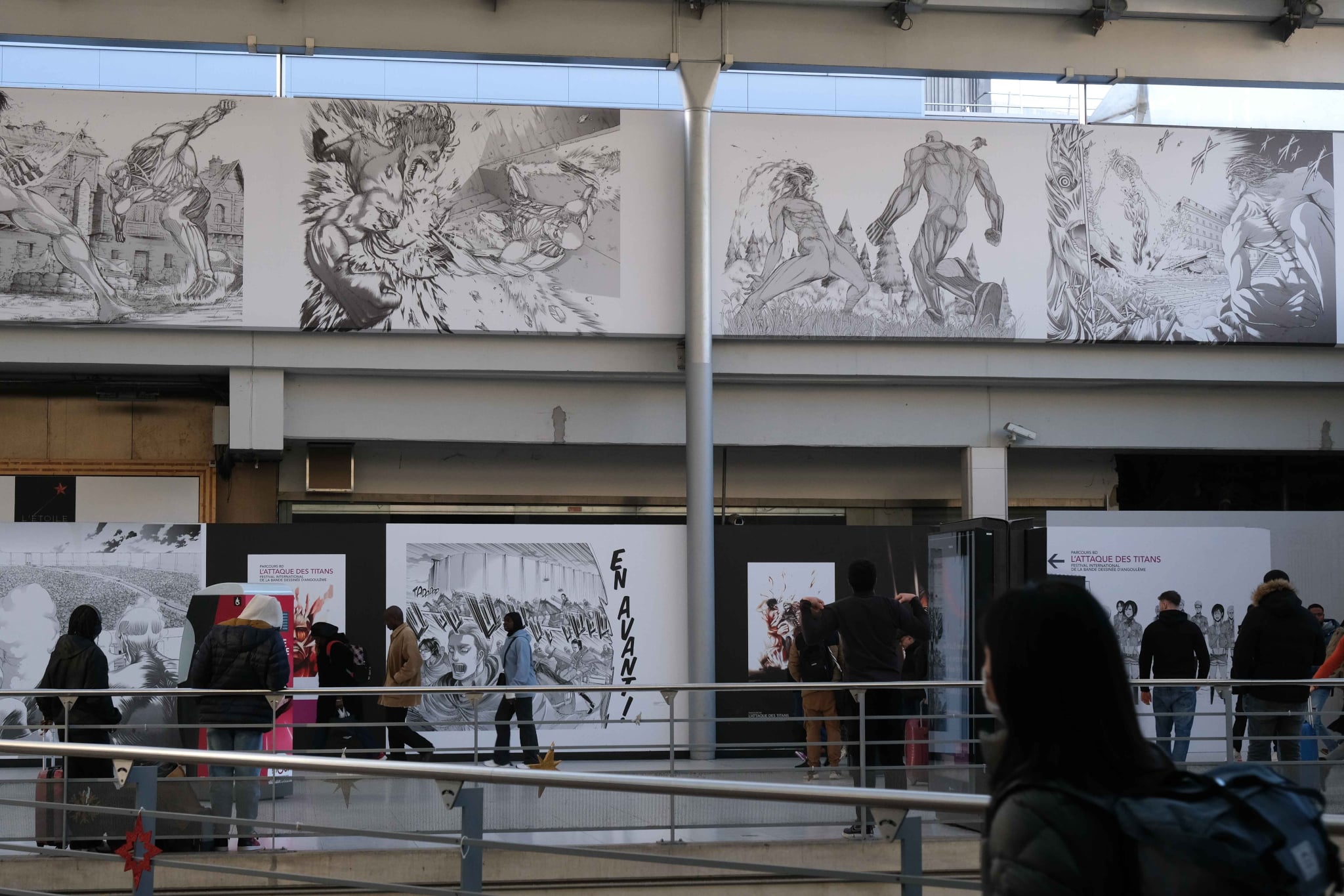 Exposition dédiée au manga Lattaque des titans à Paris Gare du Nord pour le festival de la BD dangoulême 2023